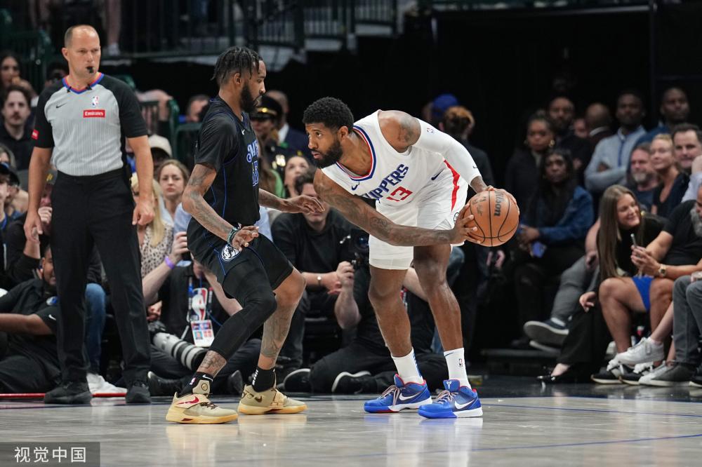 期间的紧张 期间的紧张