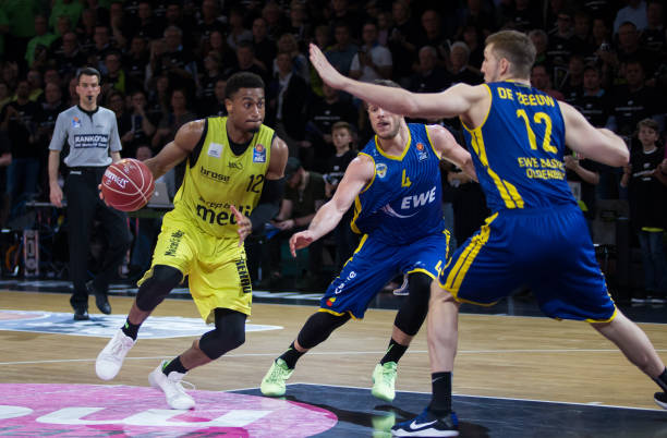 挺身而出 挺身而出