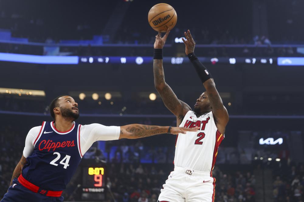 均对中场有 均对中场有