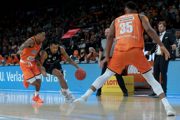 出自快速反 出自快速反